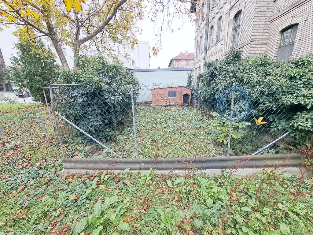 ZENTRAL! Sanierungsbedürftiges Einfamilienhaus