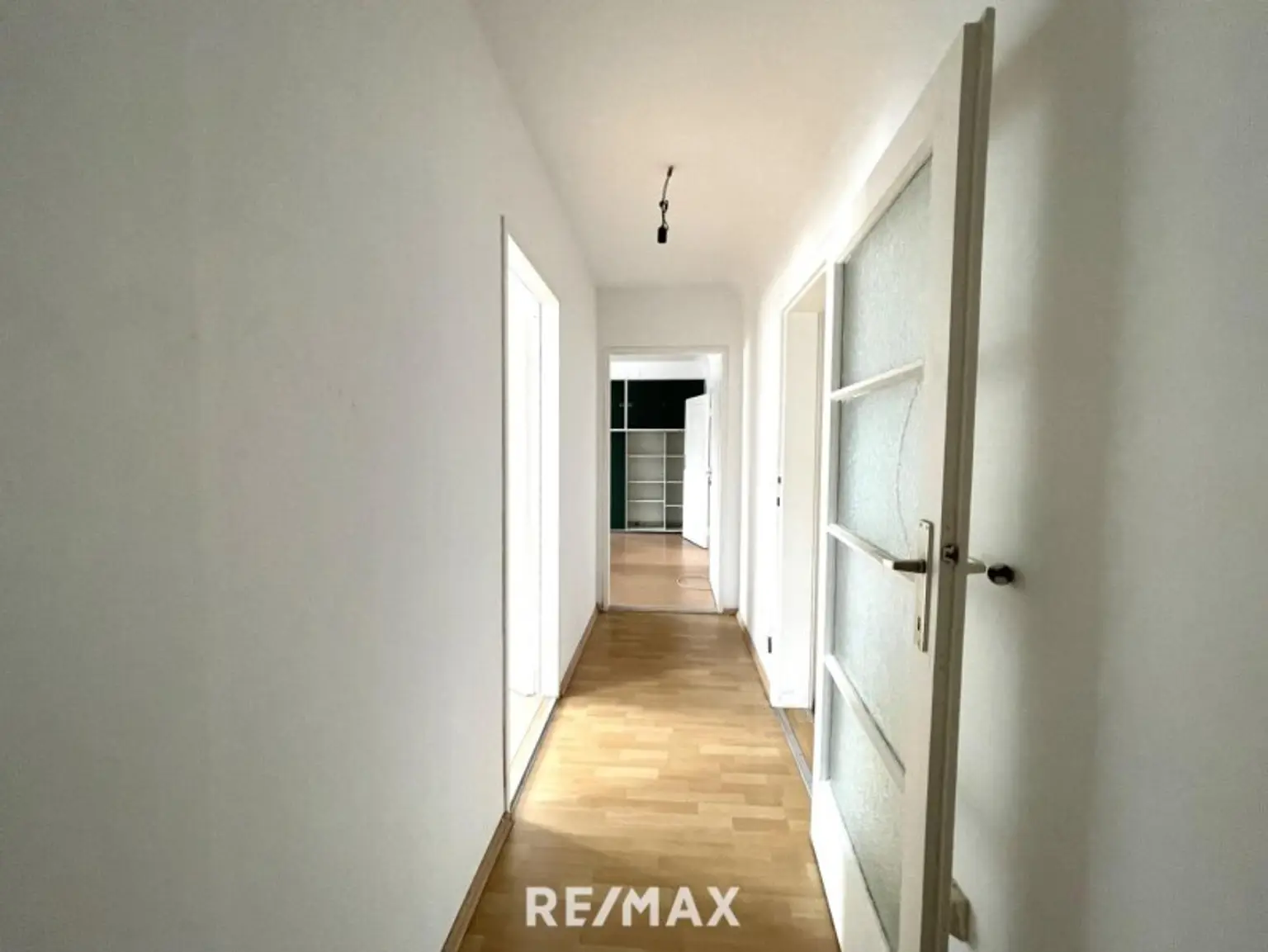 Sanierungsbedürftige DG-Wohnung bei der Währinger Straße/Volksoper