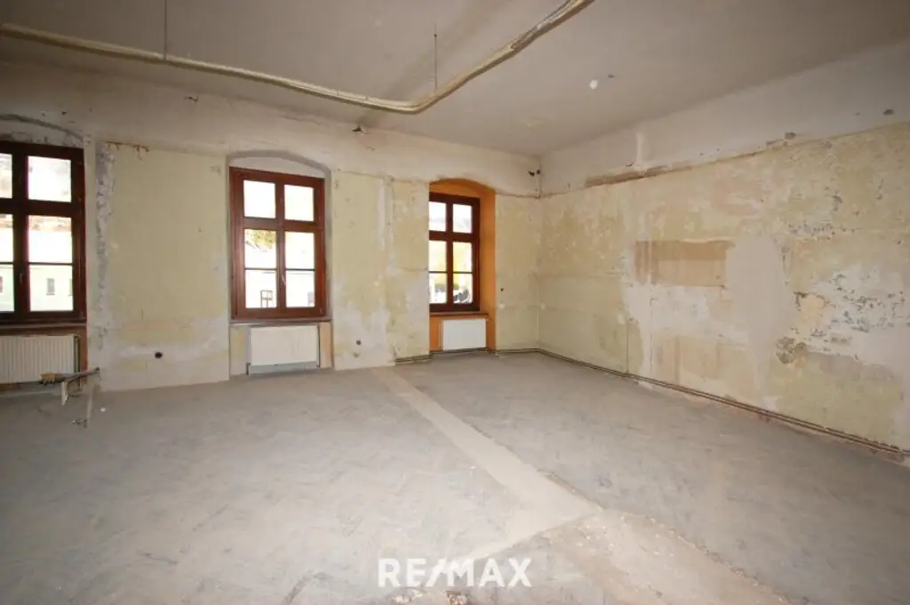 Charakteristisches Zinshaus im Ortszentrum