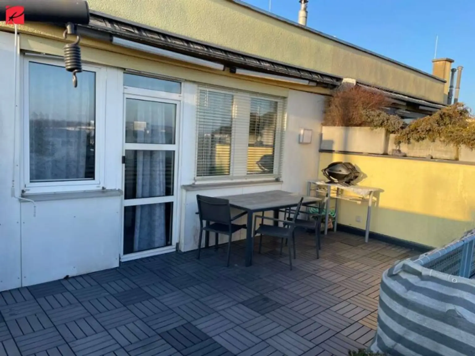Moderne Maisonette-Wohnung + sonniger Dachterrasse inklusive