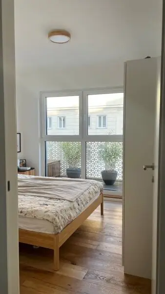 Stylische möblierte Wohnung mit Terrasse in einem sanierten Altbau (2022) nahe U4/U6 Längenfeldgasse