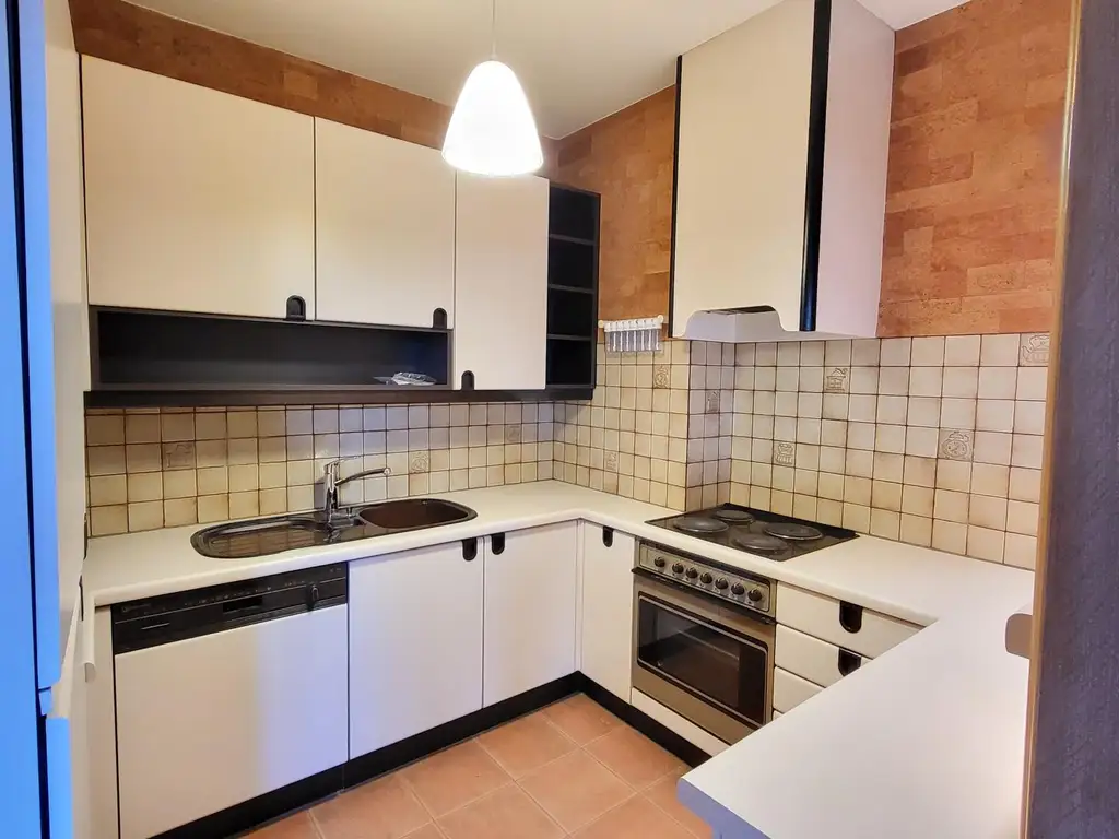 GEMÜTLICHE 3-ZIMMER-WOHNUNG MIT LOGGIA UND WUNDERSCHÖNEM AUSBLICK