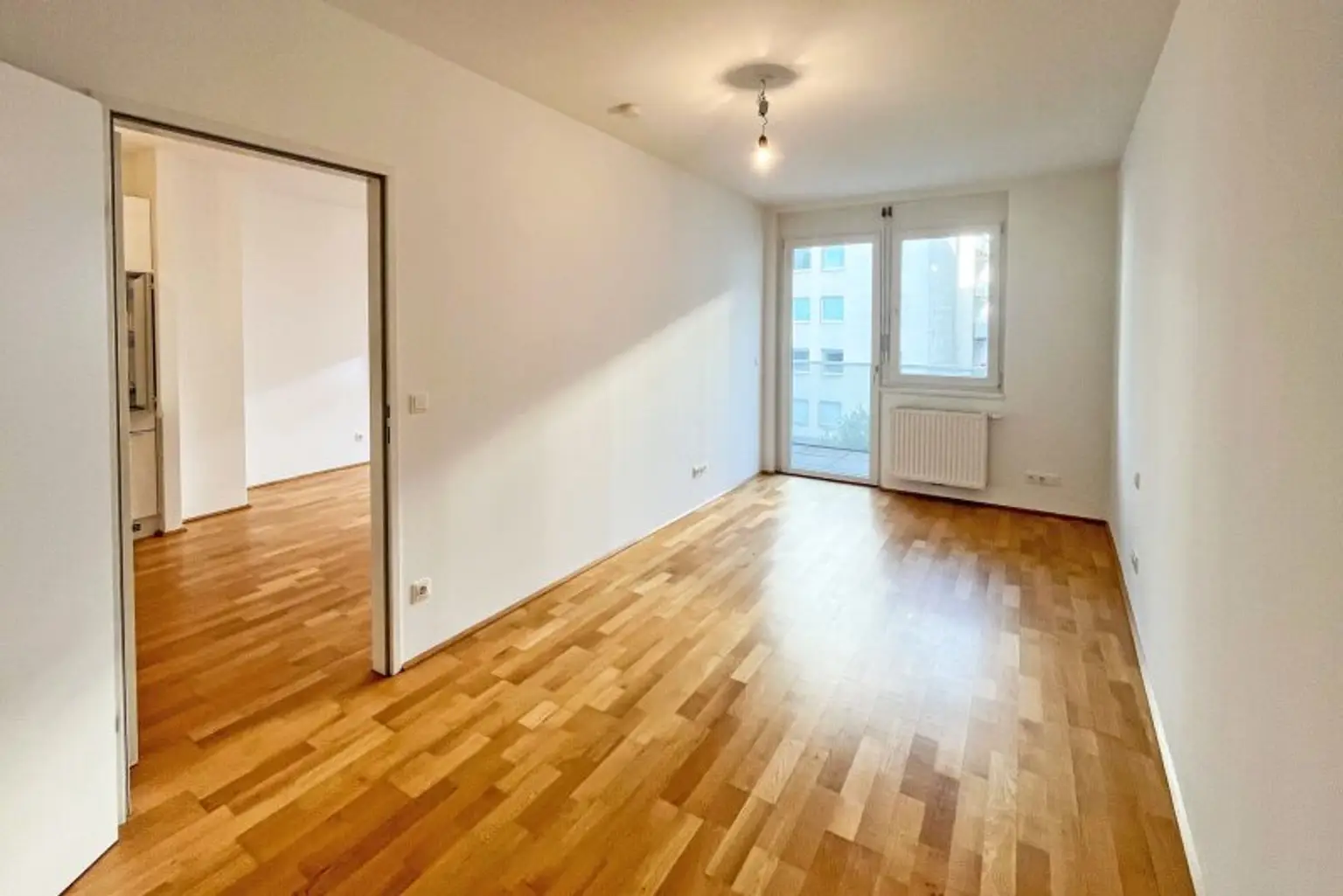 Schlafzimmer_Ausgang Balkon