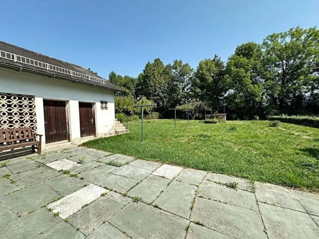 GRÜN. GROSSZÜGIG. VIELSEITIG. Einfamilienhaus mit Potential, 5 Zimmer, Wohnküche, 1139 m2 Grundstück, Wirtschaftsgebäude