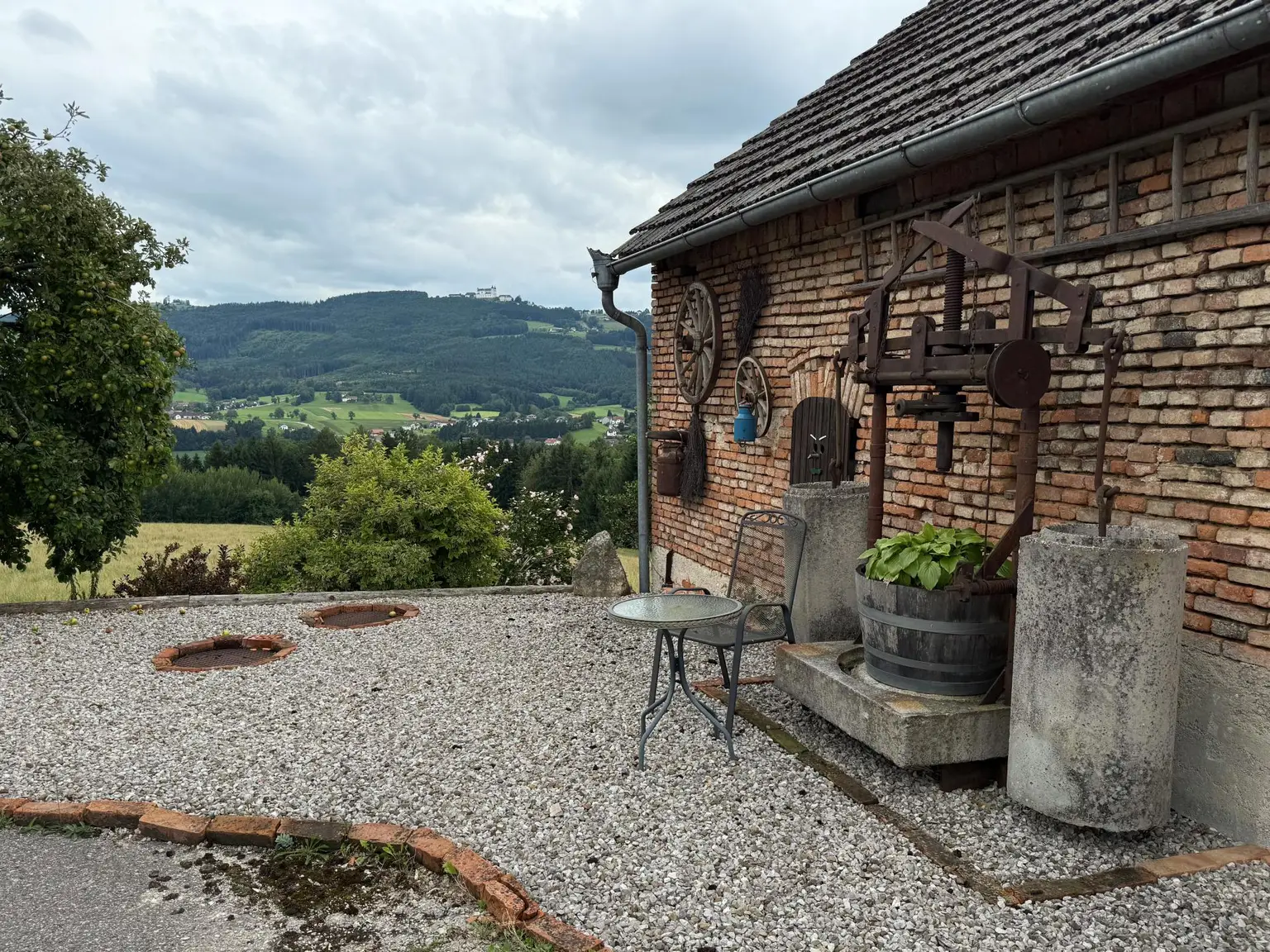 Traumhaftes Bauernhaus in Alleinlage mit Blick auf den Sonntagberg – 13 Hektar Natur pur im Ybbstal