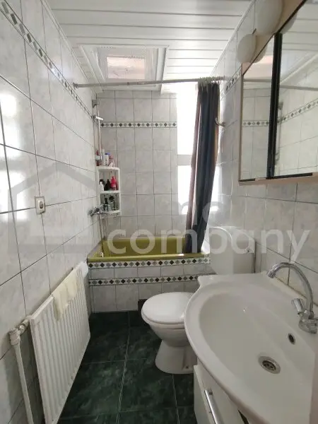 Mehrfamilienhaus mit  Gewerbegrundstück