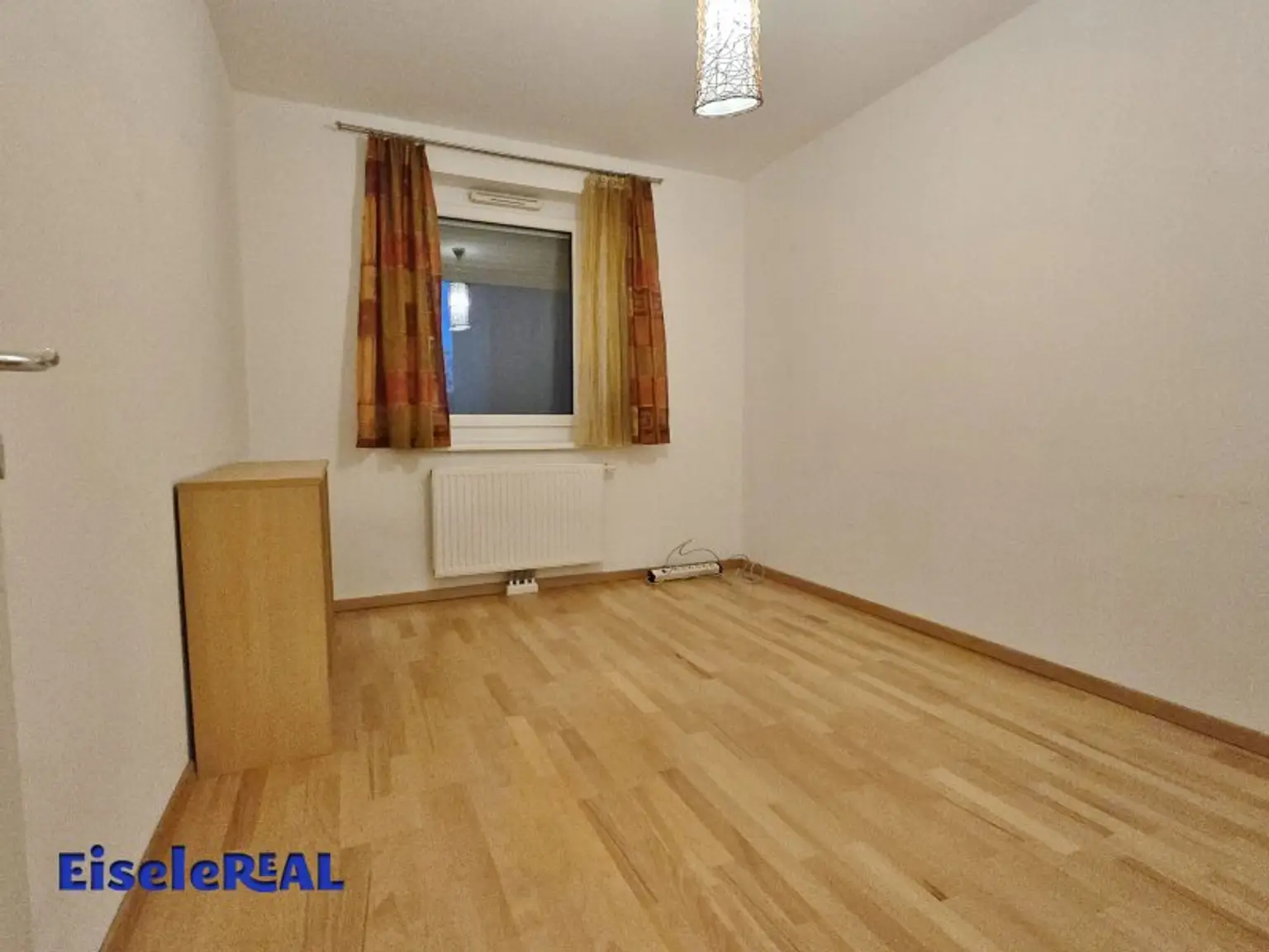 Tolle 3 Zimmer Wohnung – Balkon - Tiefgaragenplatz
