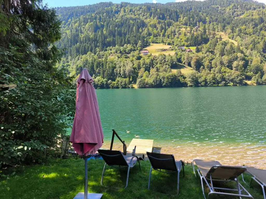 Großzügige Liegenschaft am Afritzer See – mit Apartment, privatem Seezugang und Panoramablick