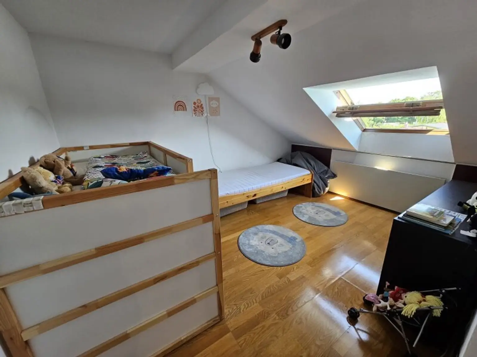 Einfamilienhaus mit Sauna uvm. auf Pachtgrundstück (verlängerbar) in Steinbrunn mit Zugang zum Badeteich!