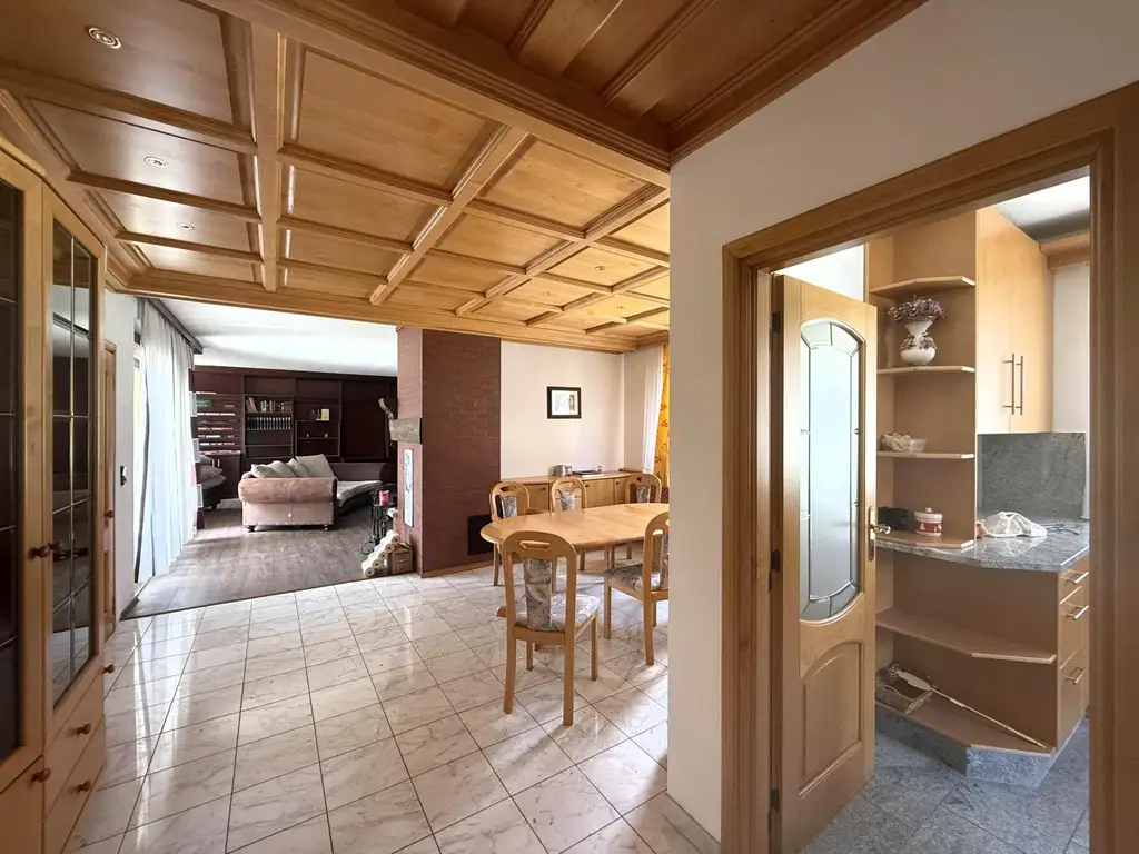 Haus/Villa mit lebenslangem Wohnrecht zu verkaufen // House/villa with lifetime right of residence for sale //