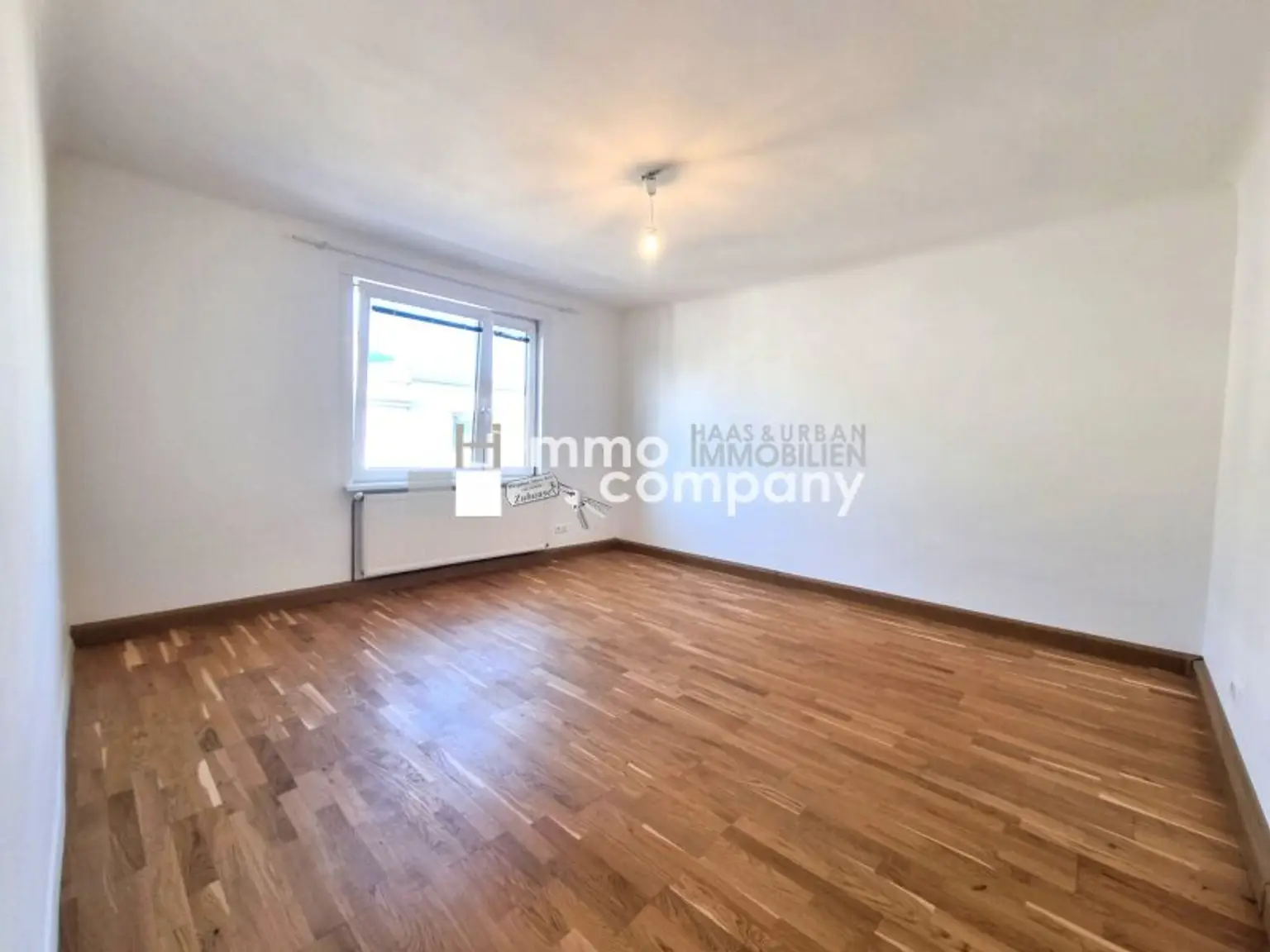 WUNDERSCHÖNE, RENOVIERTE 2-Zimmerwohnung mit PERFEKTER RAUMAUFTEILUNG