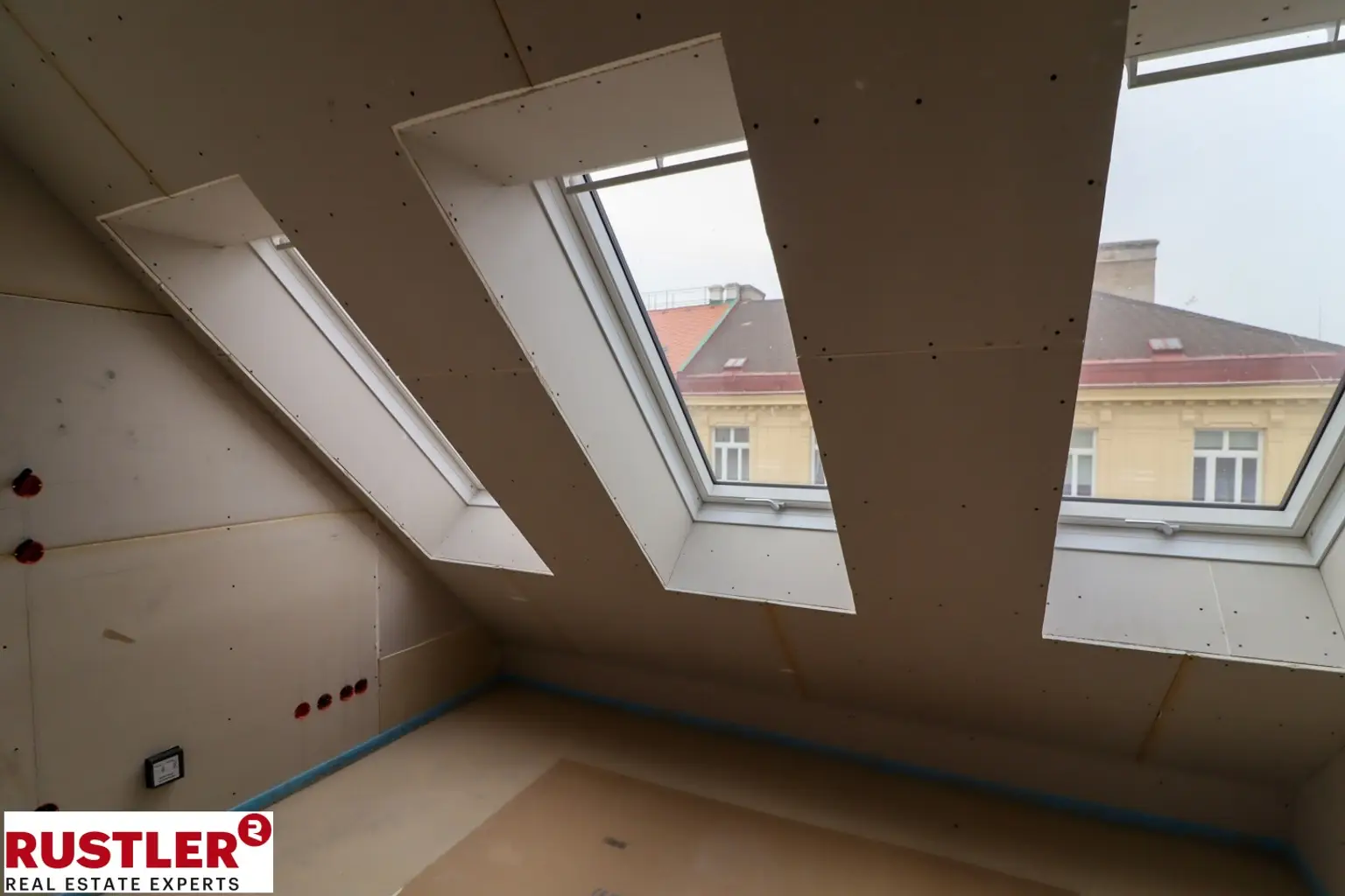 Altbaurenaissance mit Dachgeschossausbau- Nähe Kutschkermarkt