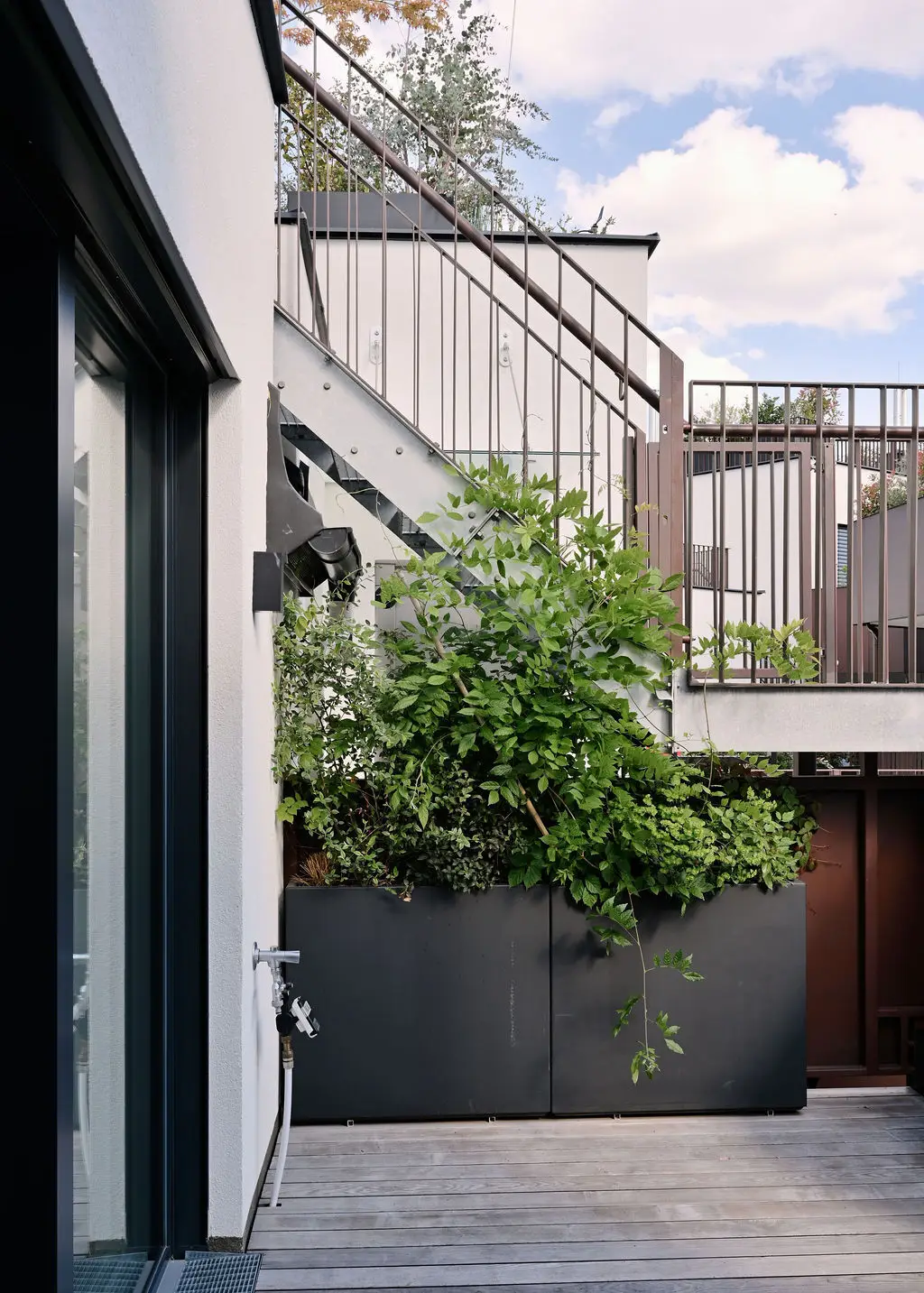 ZUR SCHÖNEN AGNES – Erstbezug: Großzügige 4-Zimmer-Dachgeschoss-Maisonette mit zwei Terrassen in Sievering // PROVISIONSFREI