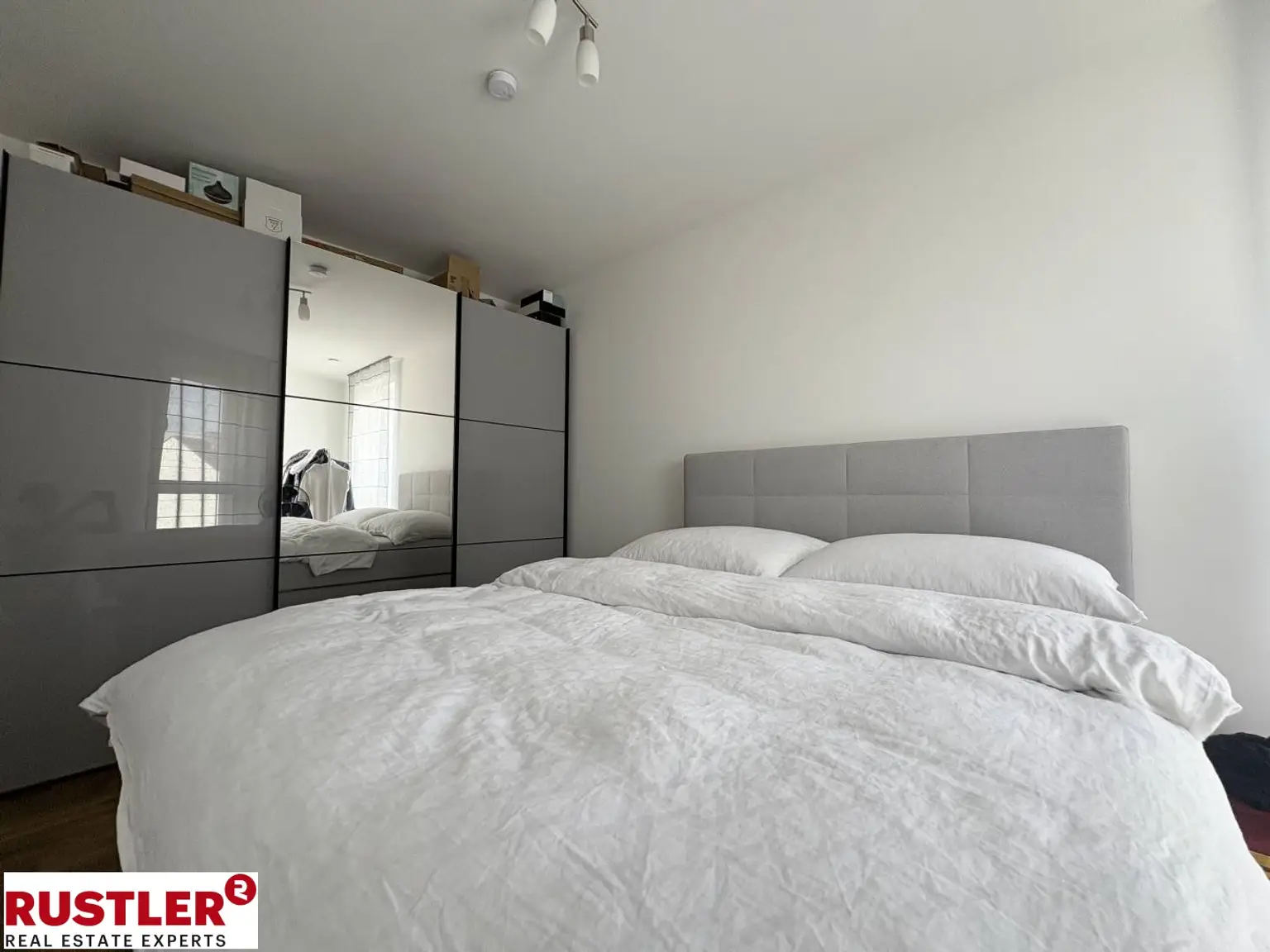 Helle 2-Zimmer-Wohnung mit Loggia und Top-Anbindung – ideal für Singles und Paare