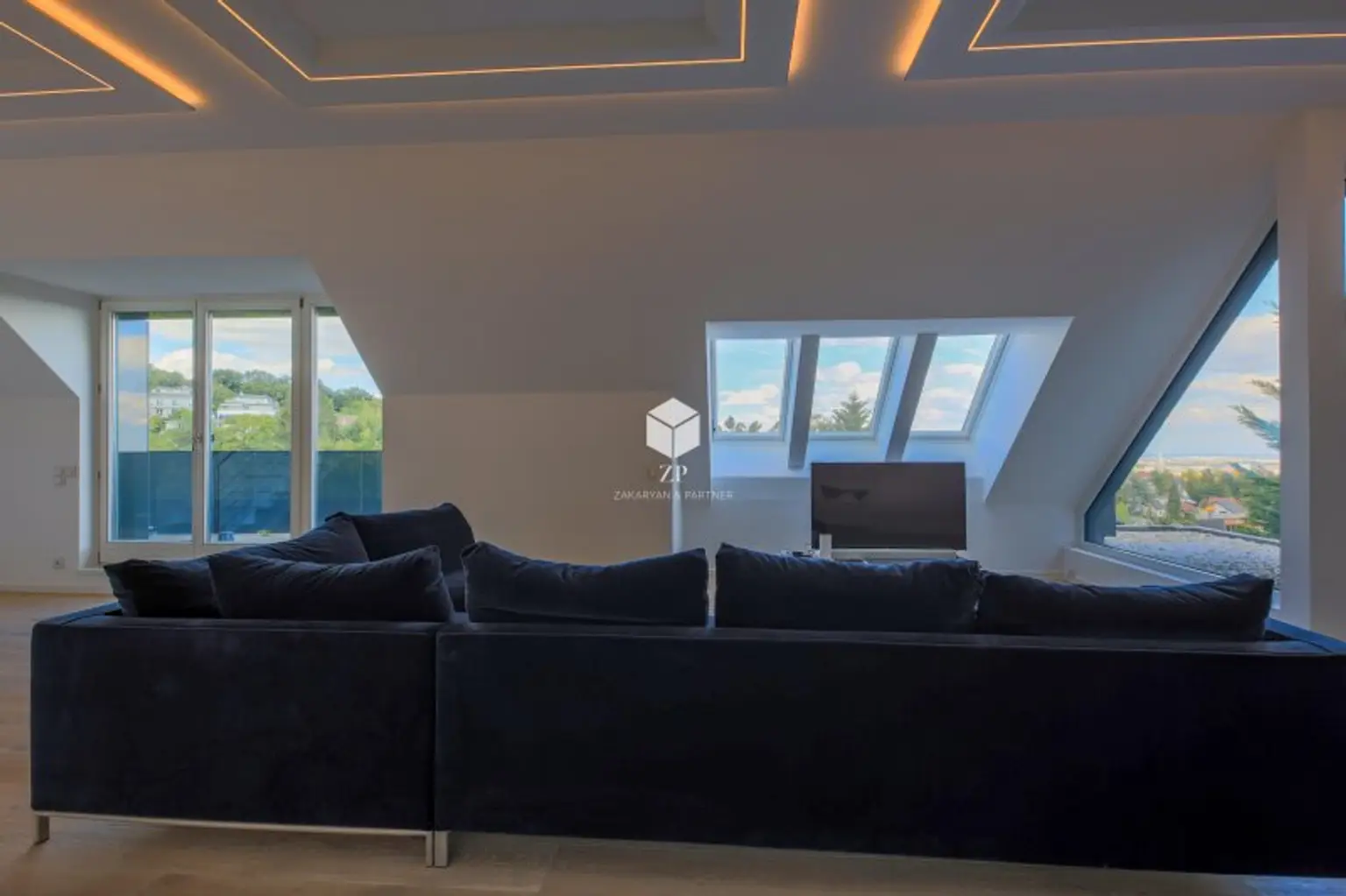 Luxuslage Schafberg: Einmalige Luxus-Maisonette mit Dachterrasse! Weitblick zum Verlieben!