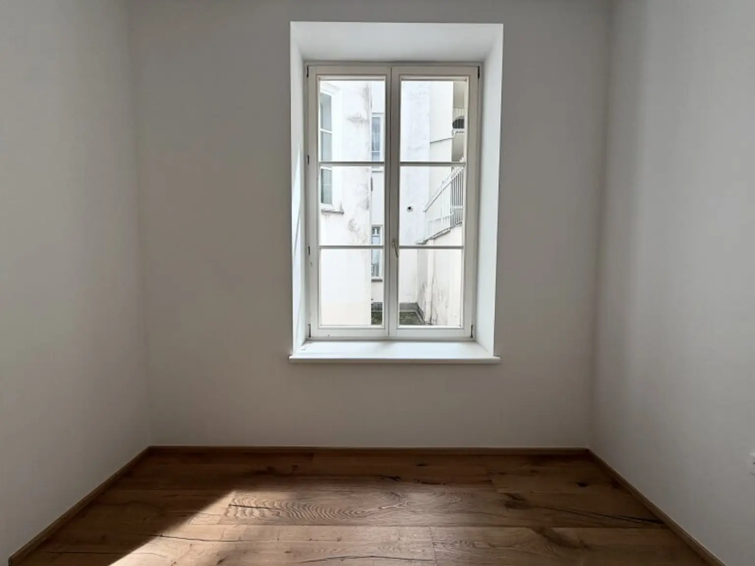 Küche südseitig ausgerichtet