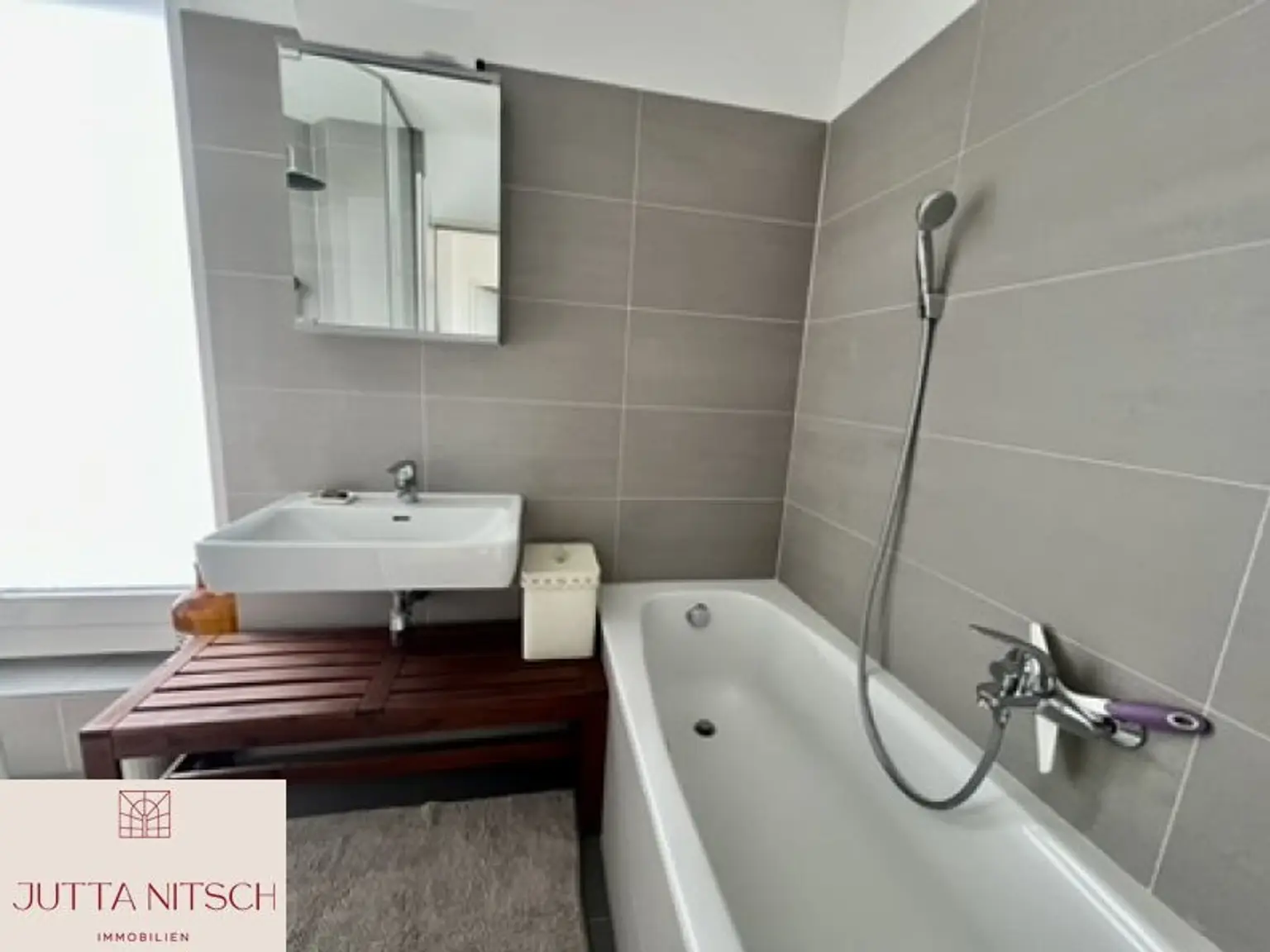 Elegante 4-Zimmer-Maisonette mit Terrasse und Autoabstellplatz - Gumpoldskirchen