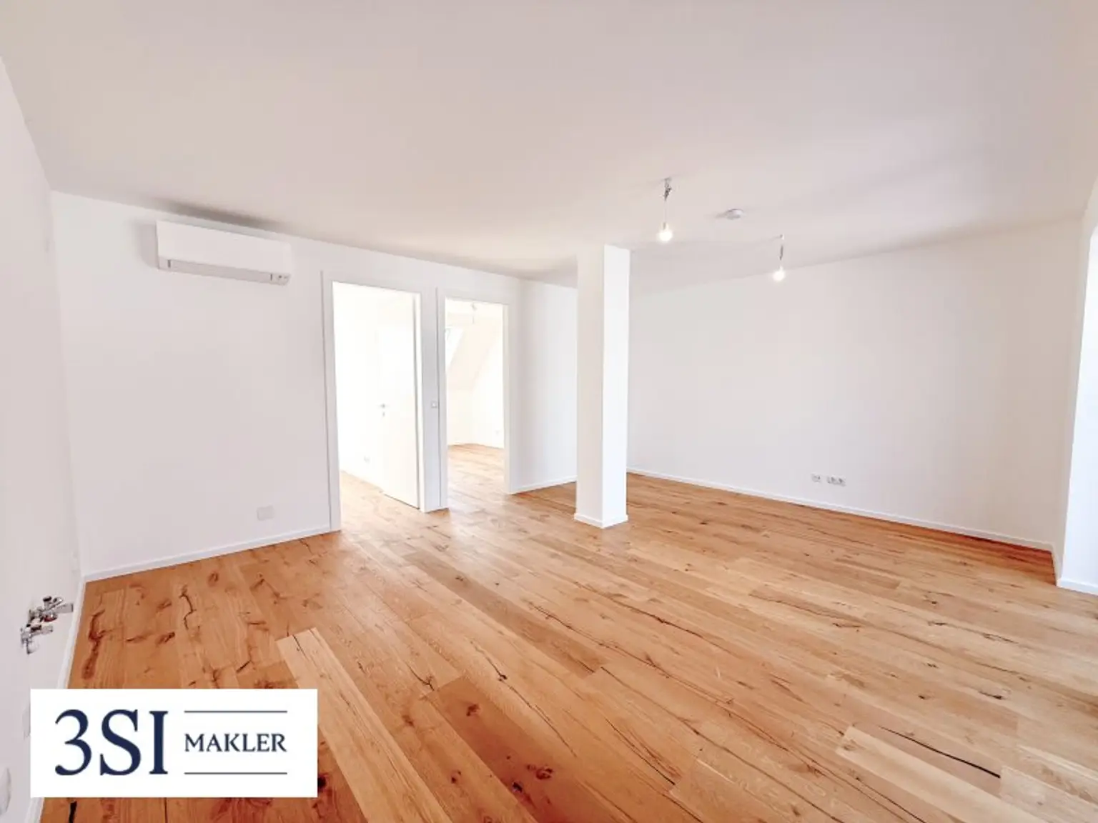 Eleganz & Komfort – moderne Dachgeschosswohnung mit Balkon & Premium-Design