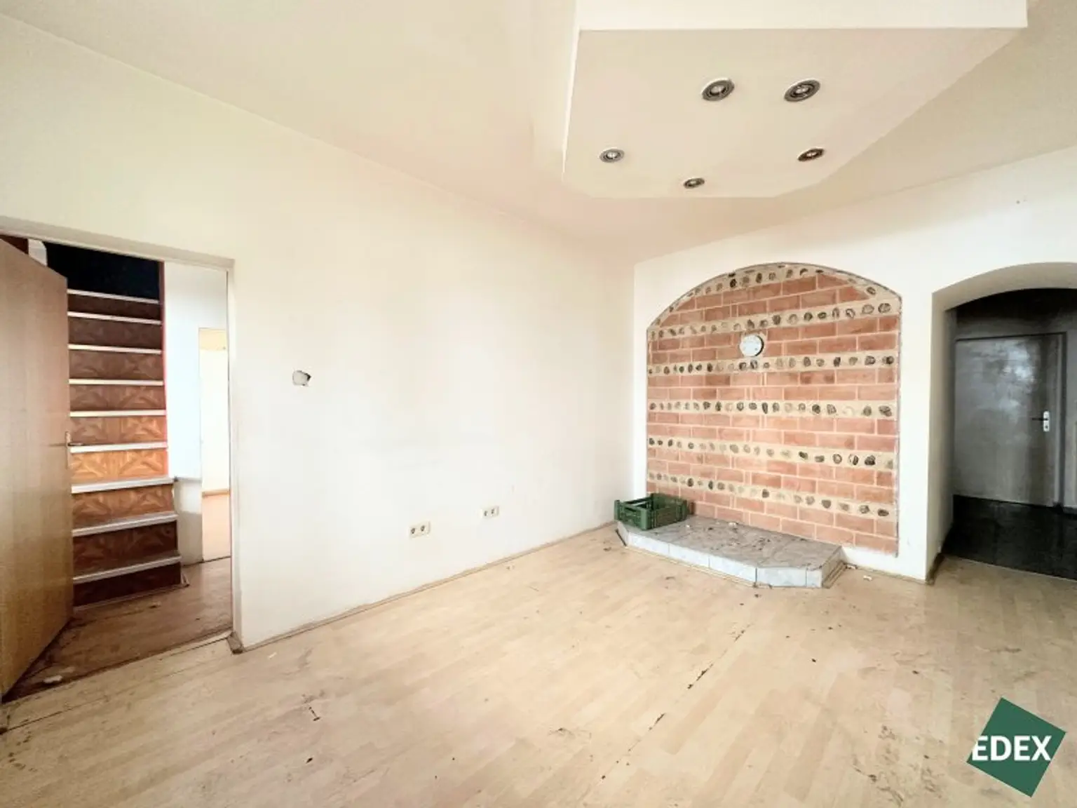 Geschäftsfläche nahe Gellertplatz