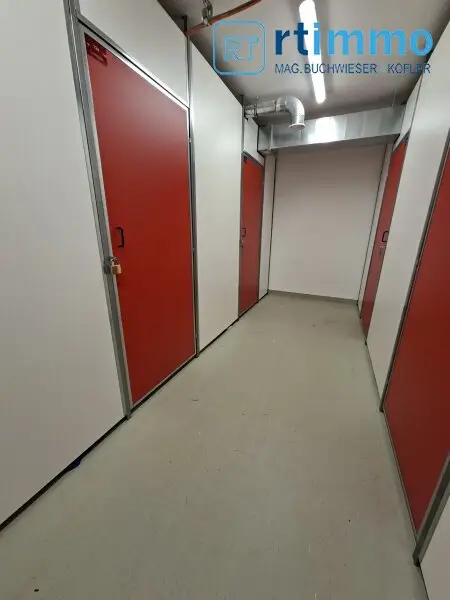 Kellerabteil im Stockwerk