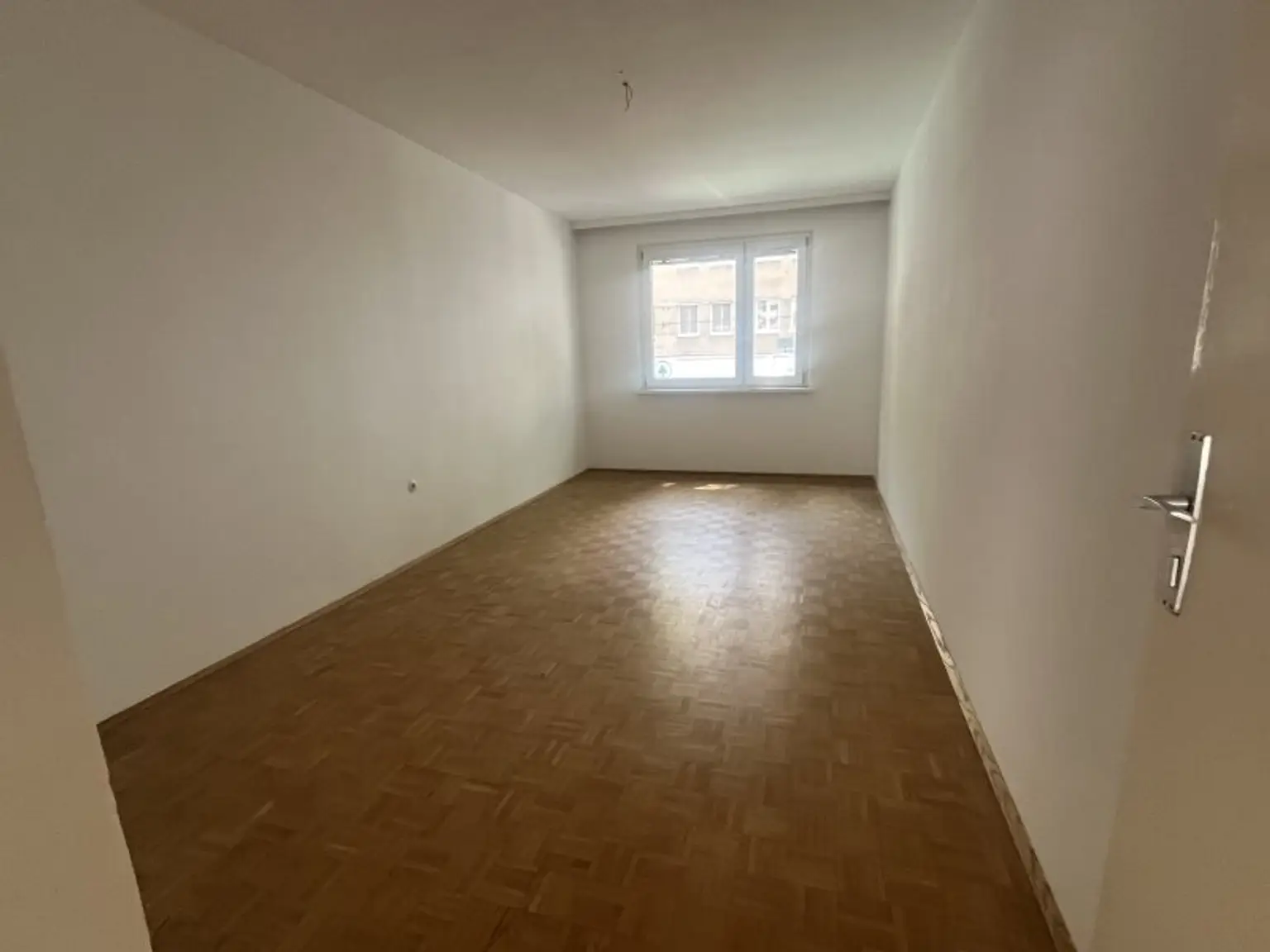 2,5 Zimmer Eigentum in saniertem Haus (U1 Nähe)