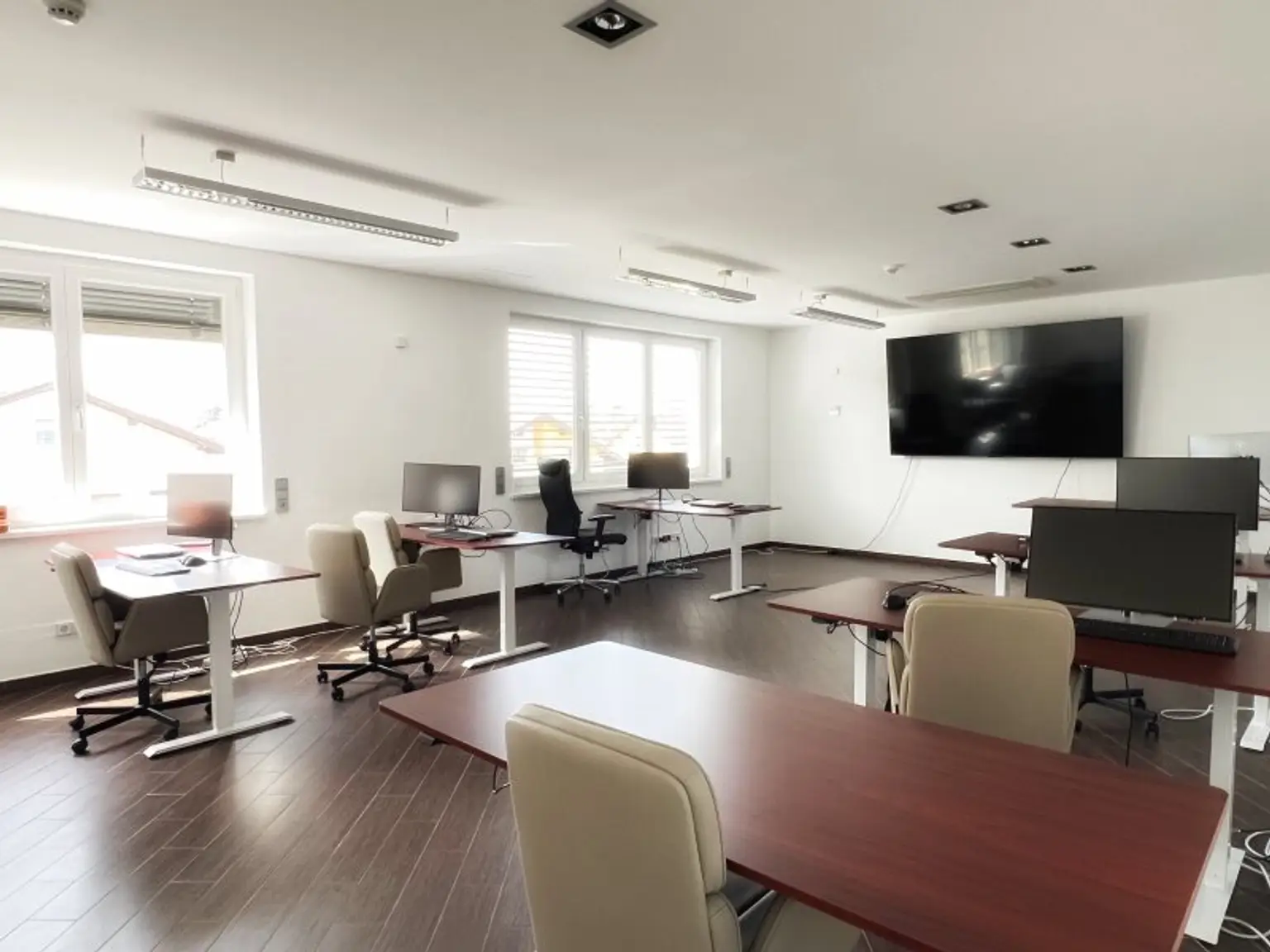 Zimmer Bürogebäude