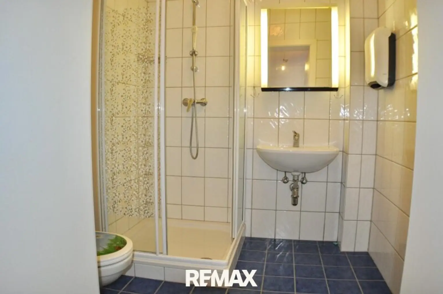 Top 2 Bad mit Dusche & WC