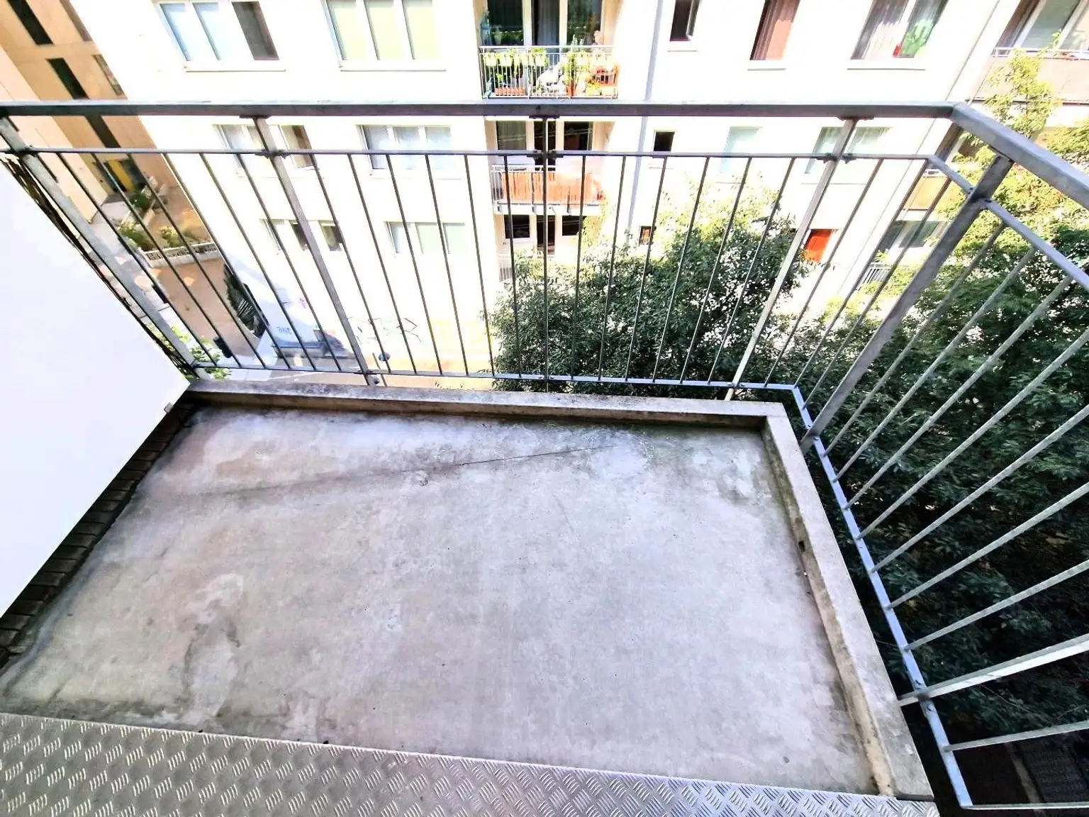 Moderne Neubauwohnung mit großem Balkon und Grünblick //Nähe Neubaugasse & U3 !!