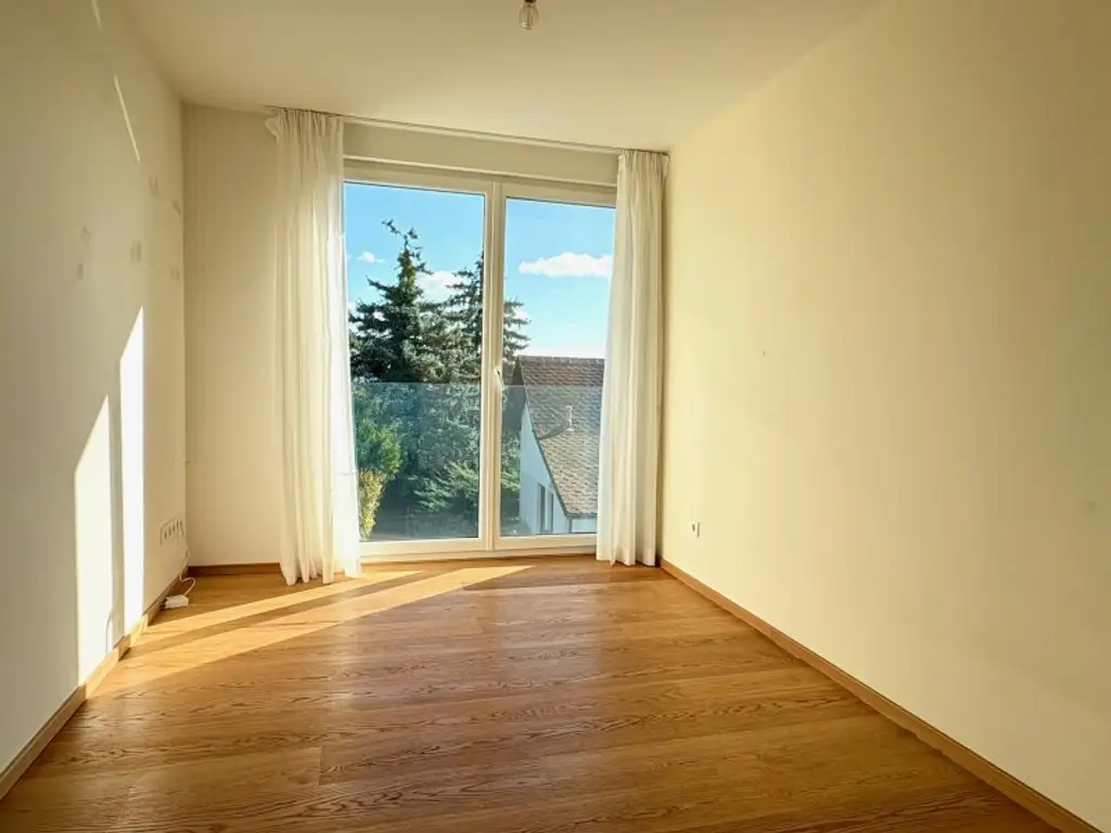 LUXUS-KLEINGARTENHAUS IM ALLEINEIGENTUM MIT WUNDERSCHÖNEM BLICK AM HACKENBERG