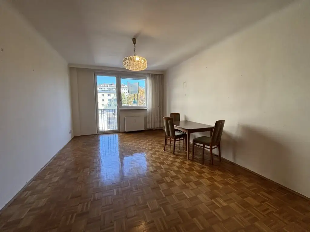 MITTEN im ALTEN ORT + PERFEKT für ZWEI + LOGGIA + nächst Kirche ALT-OTTAKRING!