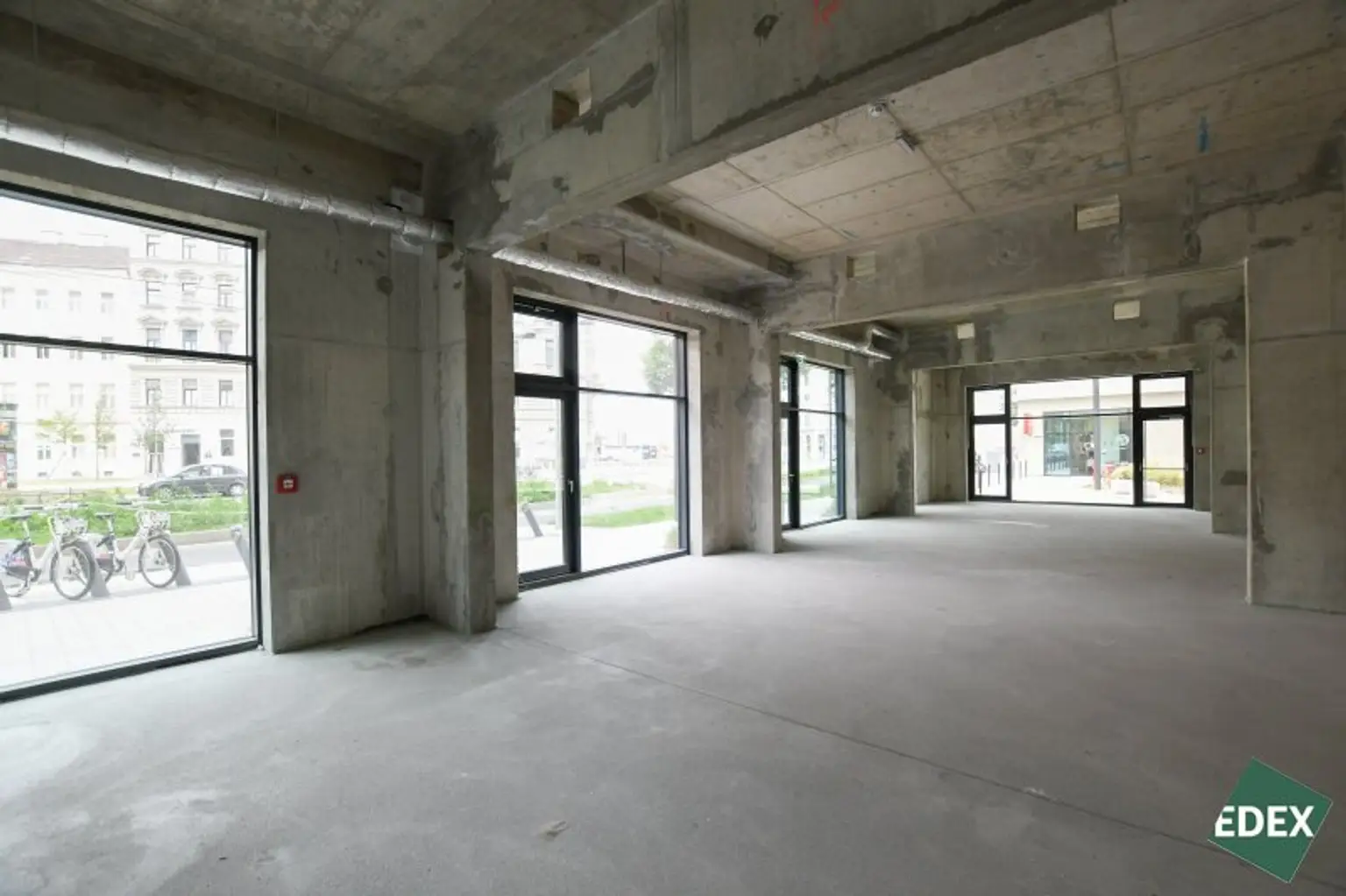 Erstbezug | Moderne Gewerbefläche mit hoher Sichtbarkeit und flexibler Nutzung