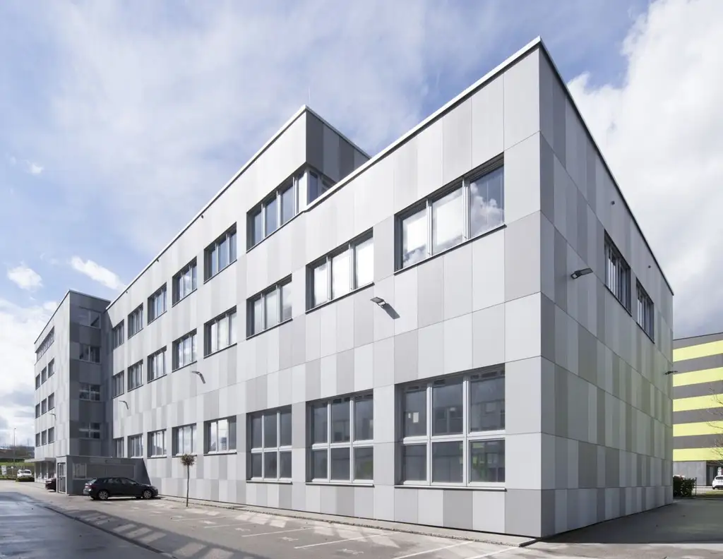 +DIREKT VOM EIGENTÜMER + Modernes Büro Am Winterhafen, Linz Zentrum, ab sofort