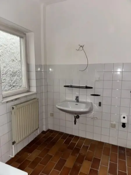 HIT!  GÜNSTIG,FREUNDLICH, BEQUEME 2 ZIMMER WOHNUNG IM ZENTRUM !