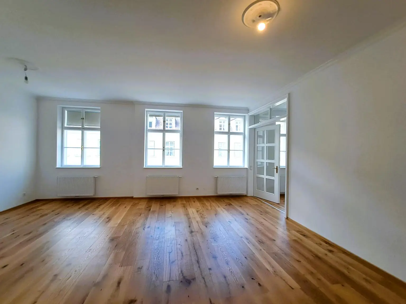 4 ZIM.WHG MIT BLICK IN RUHIGEN INNENHOF/LIFT/TIEFGARAGE