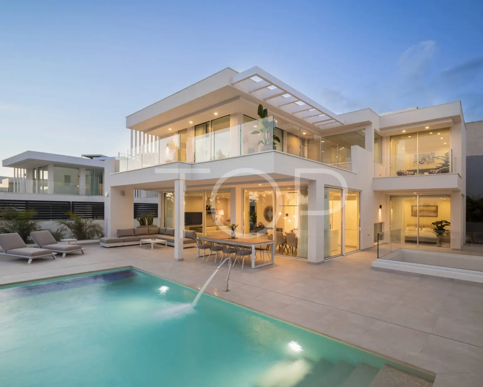 Excepcionales Villas en venta con vistas al mar situadas cerca de Siam Mall Costa Adeje