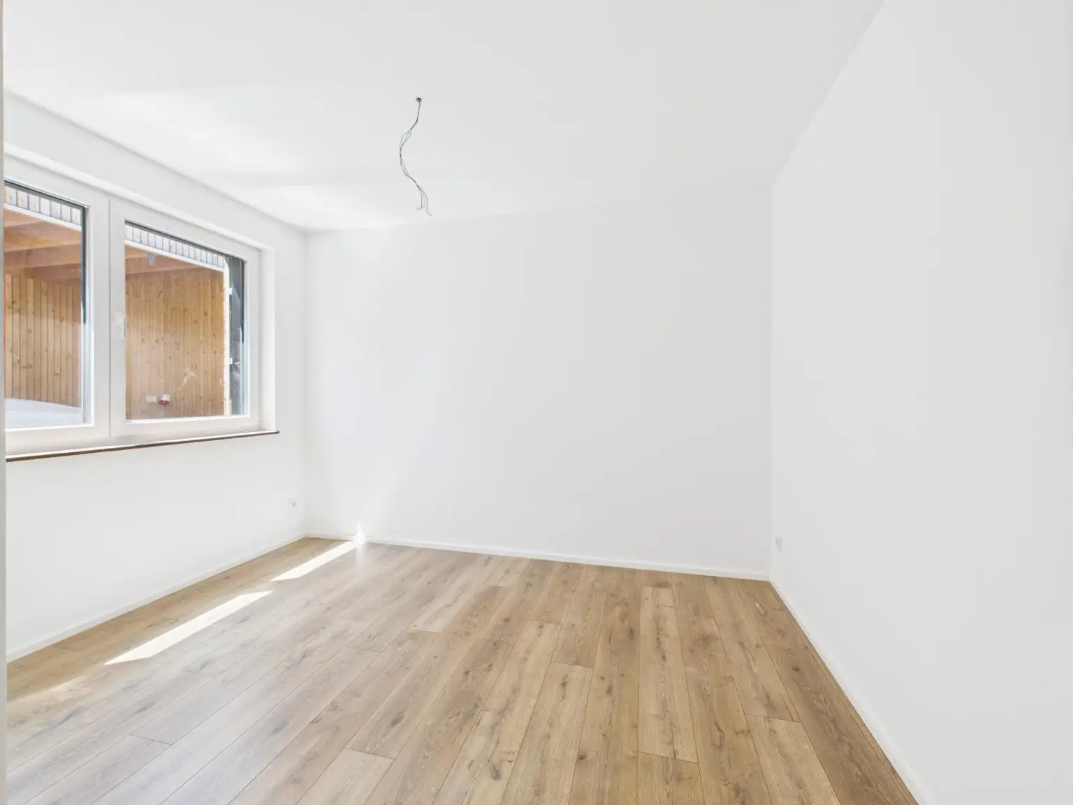 Luxus trifft Technik: Erstbezug mit hochwertiger Ausstattung, Smart Home & Salzwasserpool in Wels-West