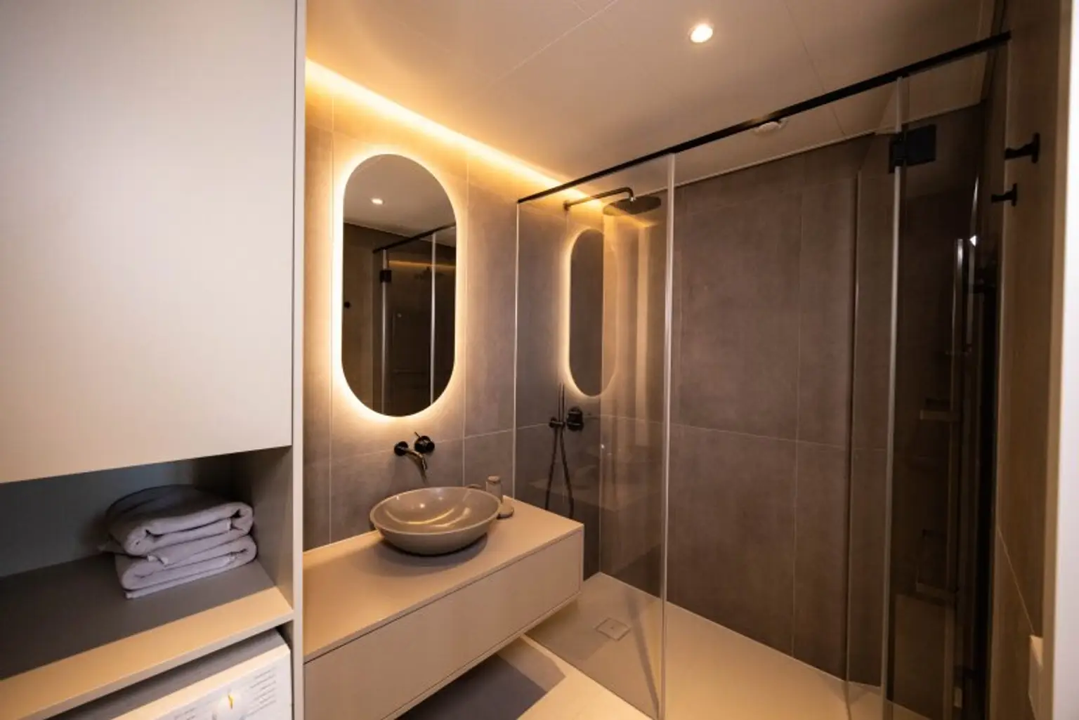 Sonnenuntergänge, Skyline & Donau – Ihr neues vollausgestattetes Luxusapartment in den DANUBEFLATS