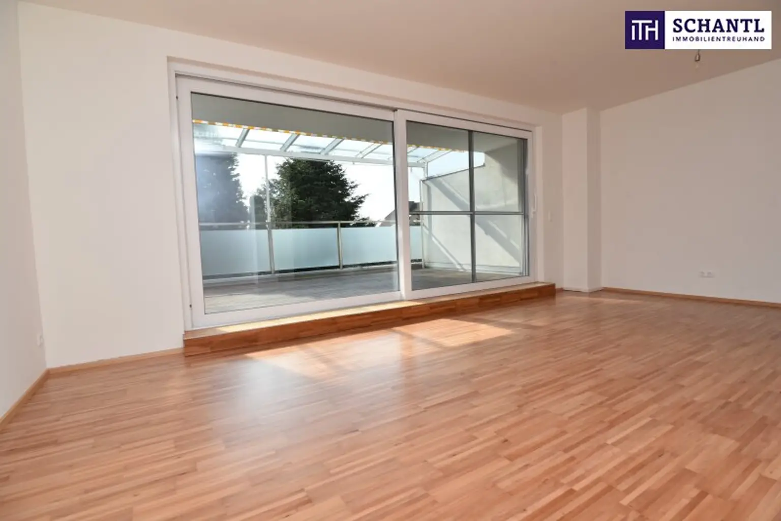 Traumhafte, lichtdurchflutete 3-Zimmer-Wohnung mit gigantischer Terrasse und Blick ins Grüne!