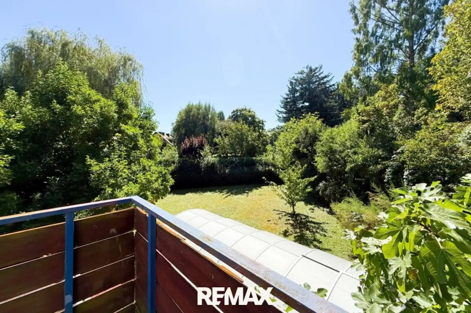 Terrasse OG mit Gartenansicht