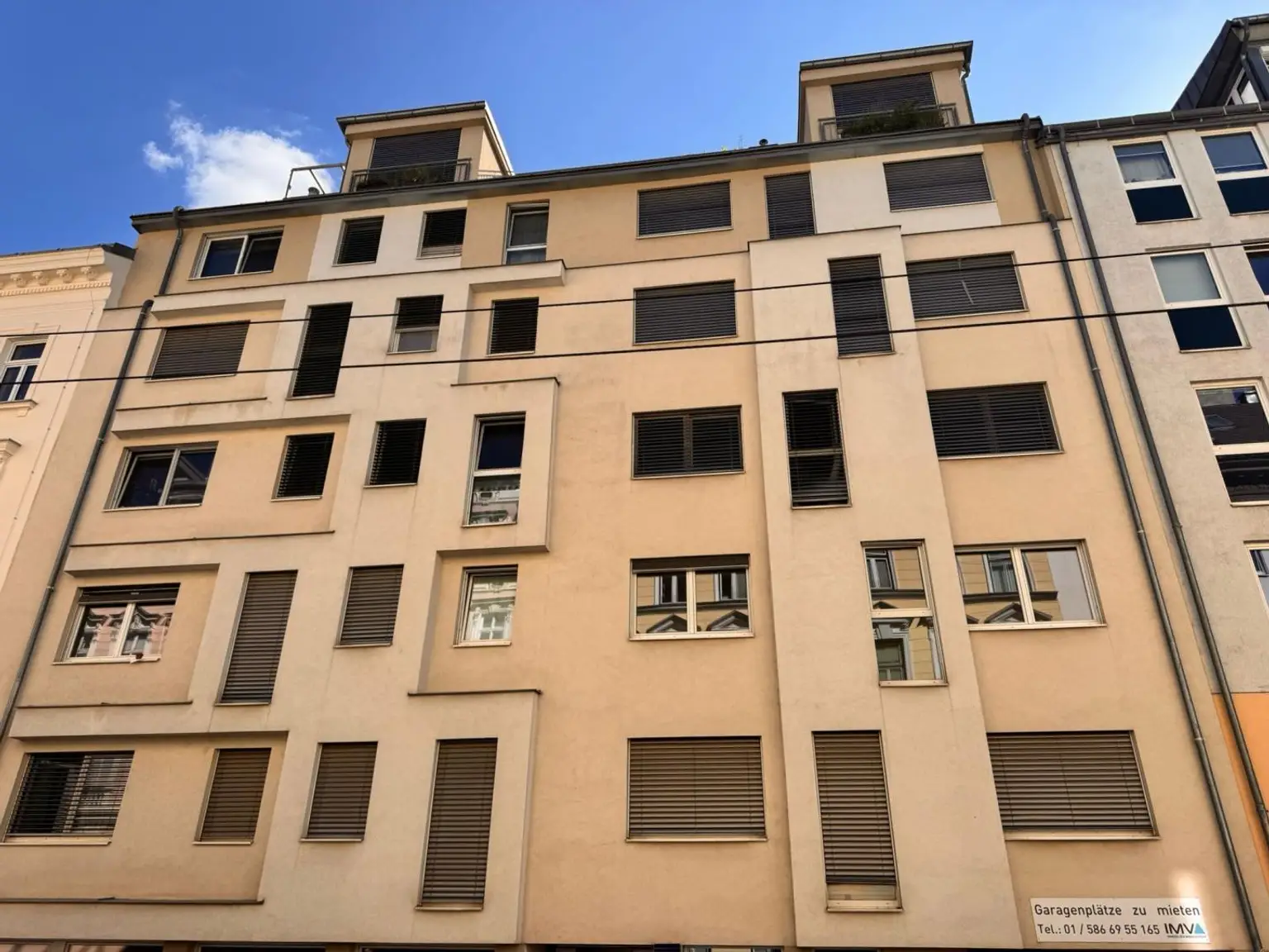 IHR NEUES ZUHAUSE MODERN; HELL; HOCHWERTIG