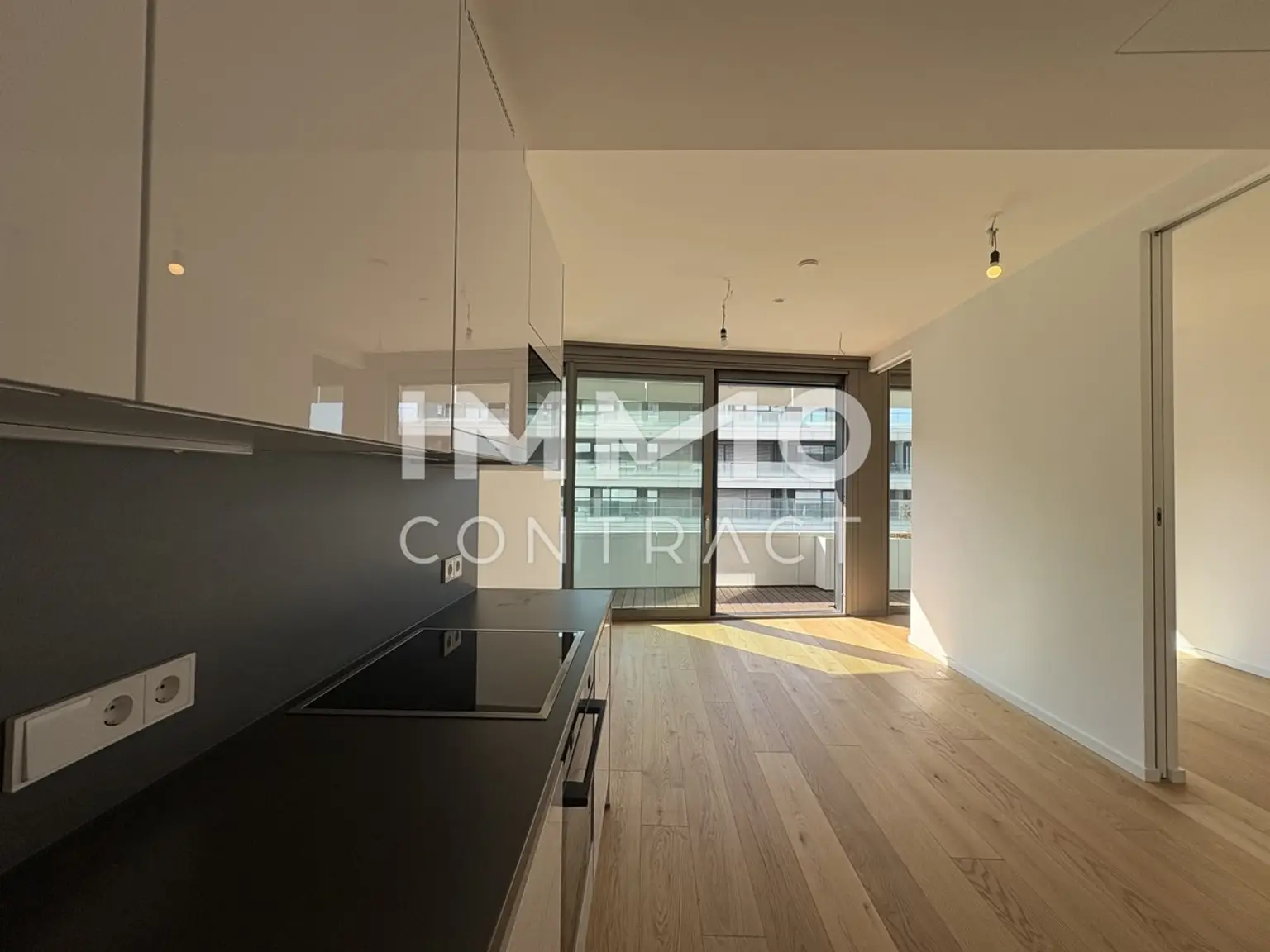 DANUBEFLATS: Entzückendes Studio mit sonnigem Balkon (Gym, Pool, Spa, Lounges im Turm) - NEW
