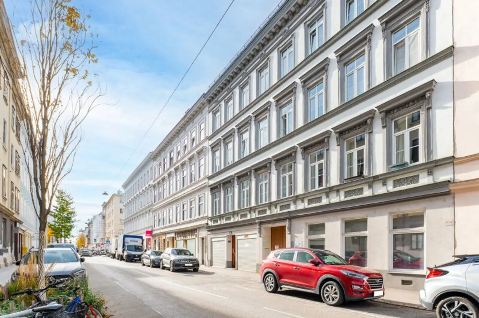 Helle 2-Zimmer Altbauwohnung - ruhige Innenhoflage