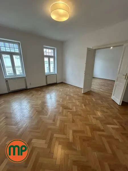 Penzing: elegante 2 Zimmerwohnung mit Altbaucharakter