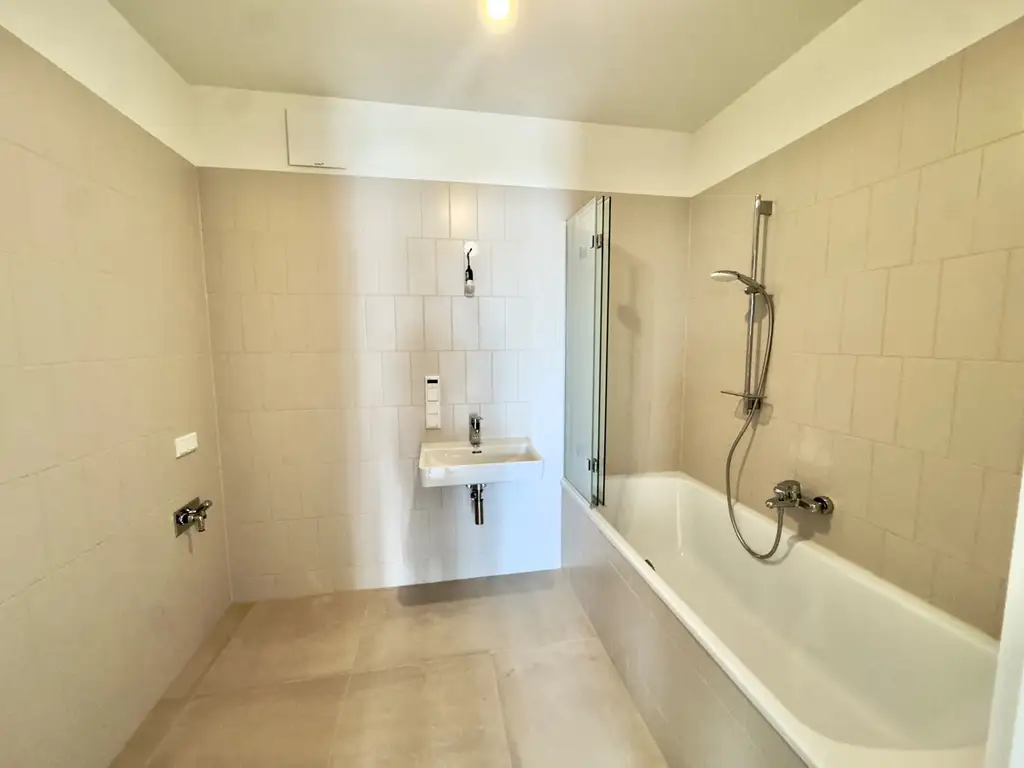 WOW! Provisionsfrei, MEGA PREIS und Erstbezug! Nähe U1 Leopoldau: 2 Zimmer mit Balkon