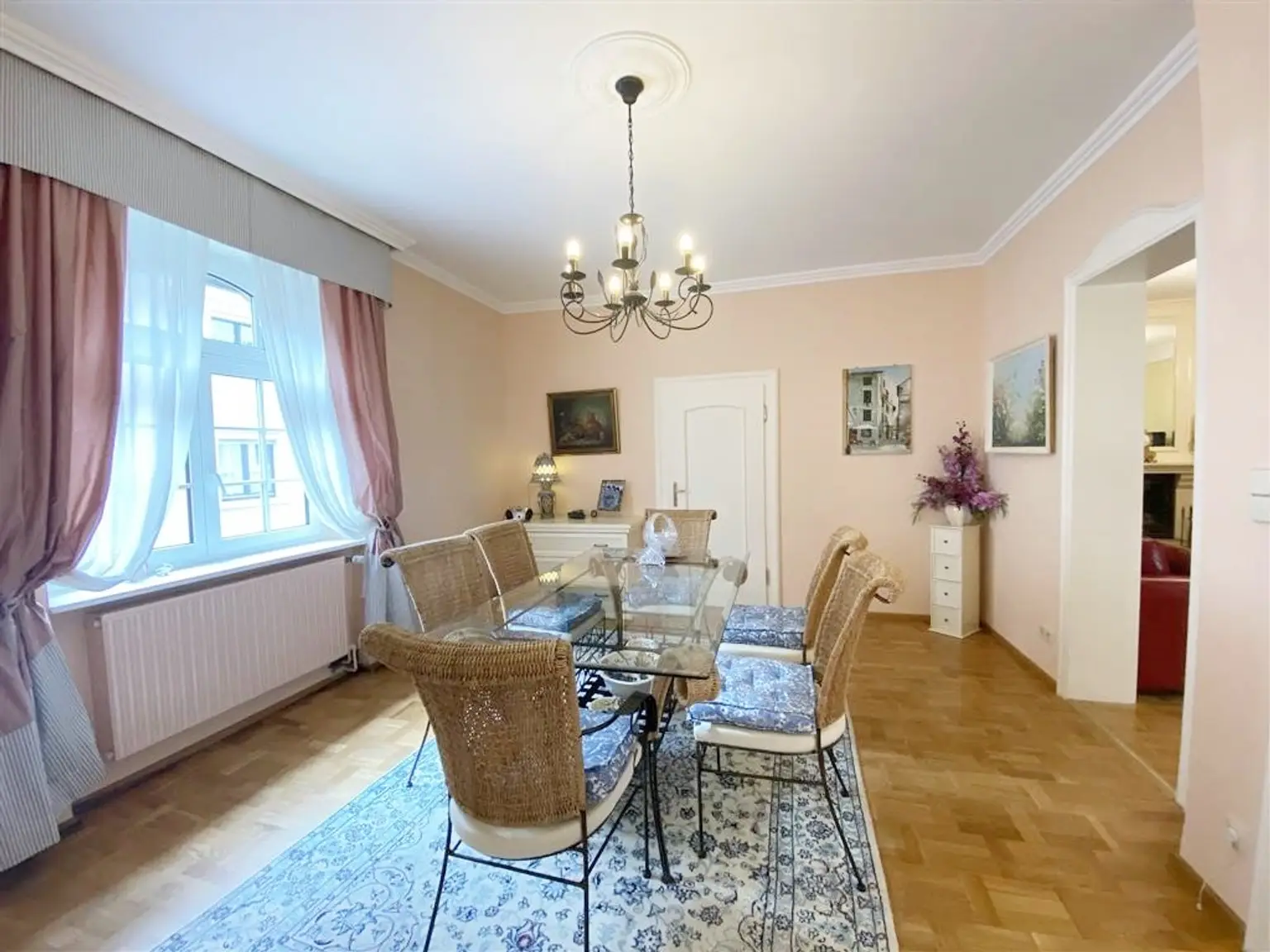 Eigennutzung oder Kapitalanlage, Charmante 4-Zimmer Wohnung mit Kamin, im Kurort Baden-Baden