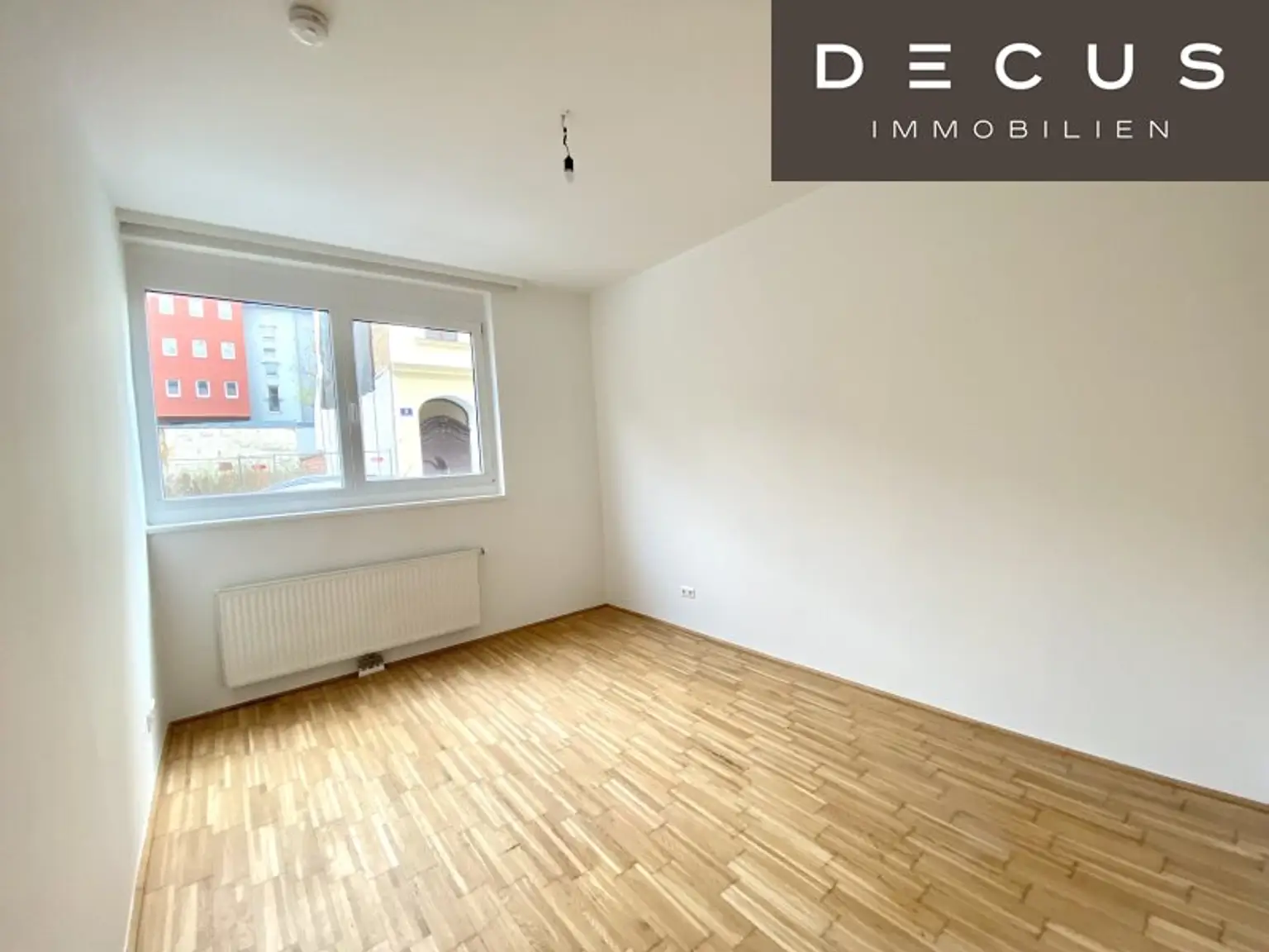 * AB DEZEMBER * 2 ZIMMER WOHNUNG * MIT BALKON * NÄHE HAUPTBAHNHOF UND KEPLERPLATZ * TOP INFRASTRUKTUR