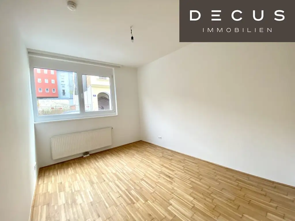 * AB DEZEMBER * 2 ZIMMER WOHNUNG * MIT BALKON * NÄHE HAUPTBAHNHOF UND KEPLERPLATZ * TOP INFRASTRUKTUR