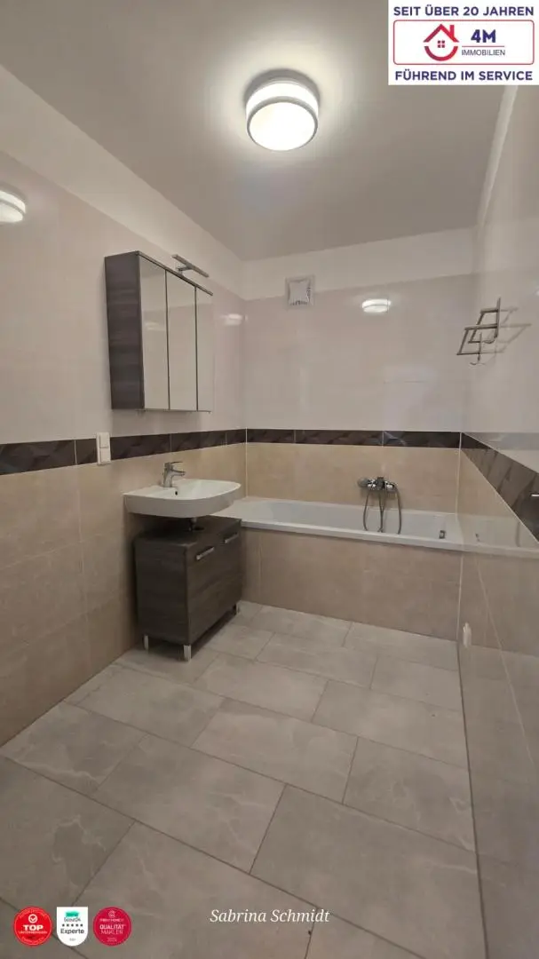 3 Zimmer Neubauwohnung (Baujahr 2022)  inkl. Autoabstellplatz und Balkon in Kritzendorf (Barrierefrei)