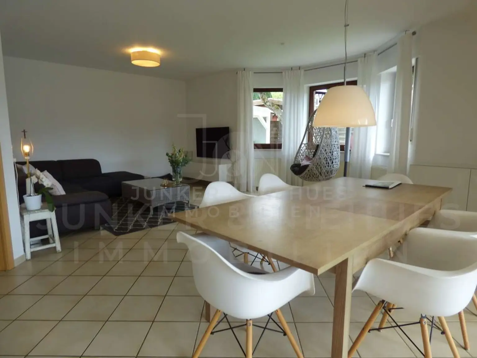Wohn- und Esszimmer