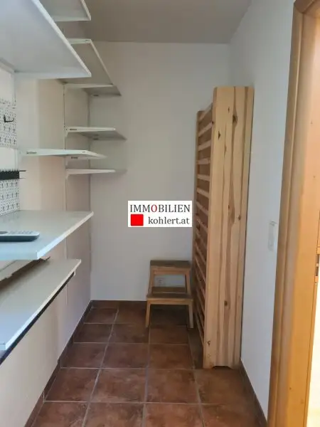 KLOSTERNEUBURG- MIETHAUS IN SCHÖNER GRÜNLAGE